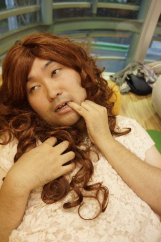 Illustration for article titled Taiwan's Photoshop Masters Attempt the Impossible
